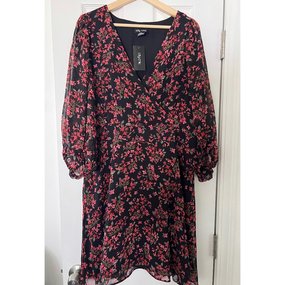 City chic floral dress with sleeves - NWT